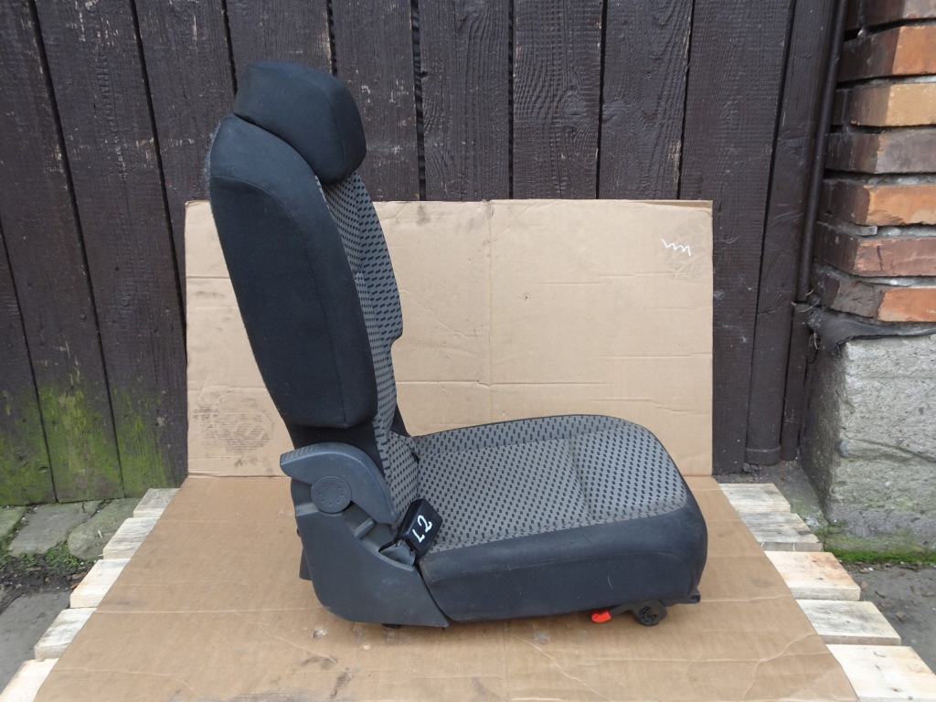 фото №4, Skoda roomster сиденье левый задняя