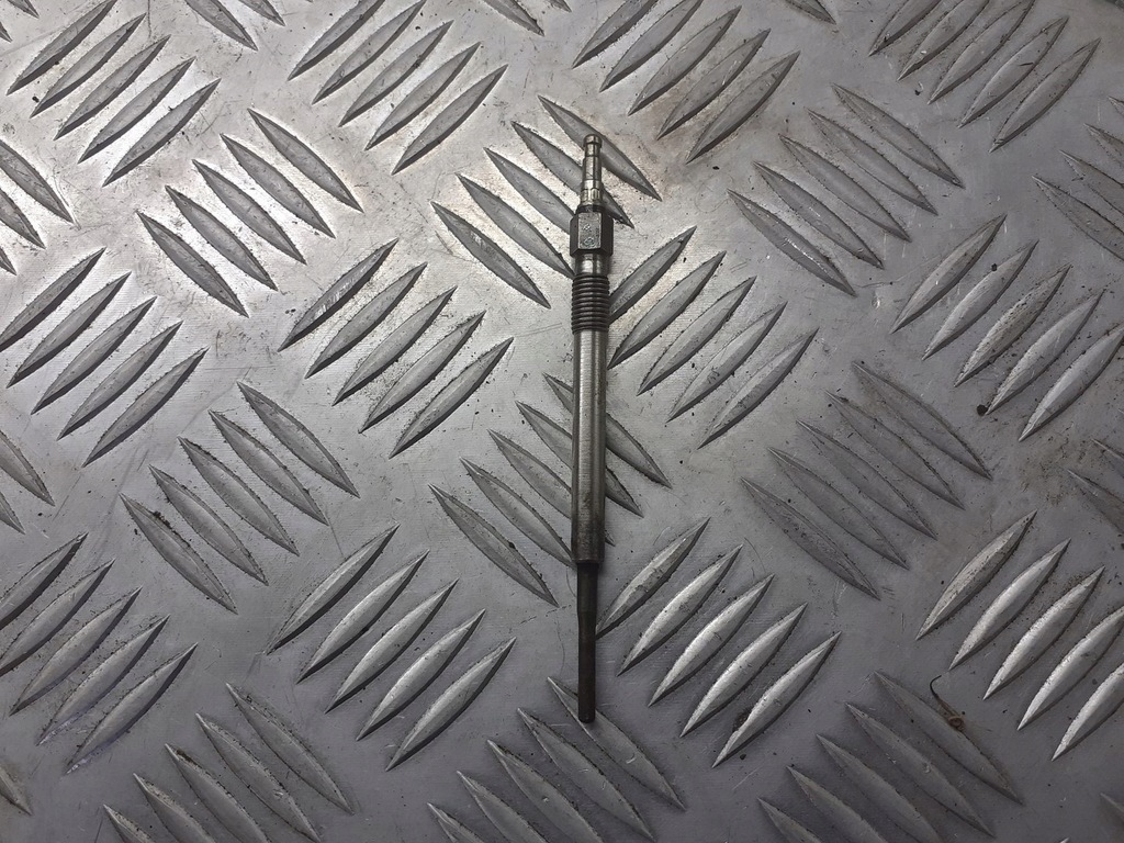 фото №1, Свеча накаливания vw golf v plus 2.0 tdi