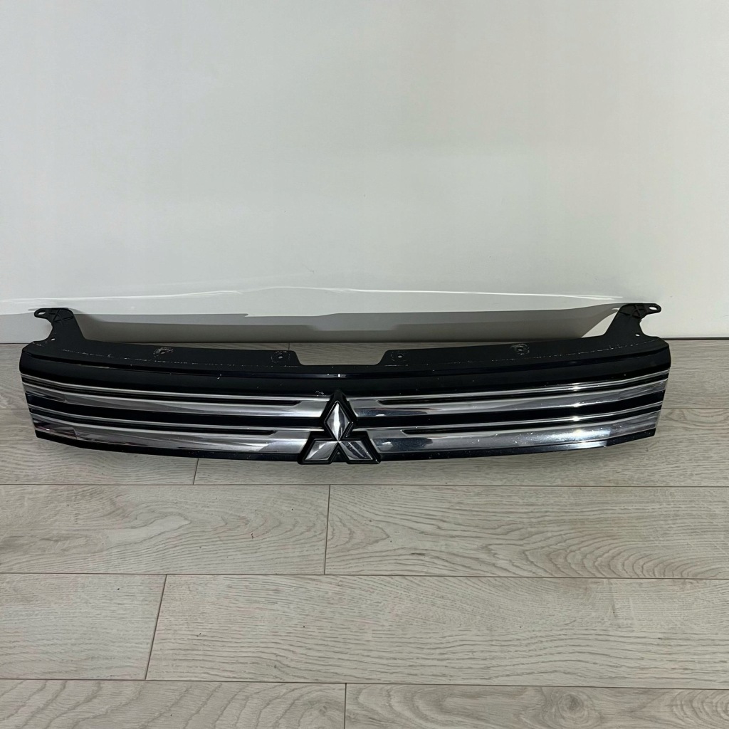 фото №1, Решётка радиатора радиатора решётка радиатора mitsubishi outlander iii 3 7450a649