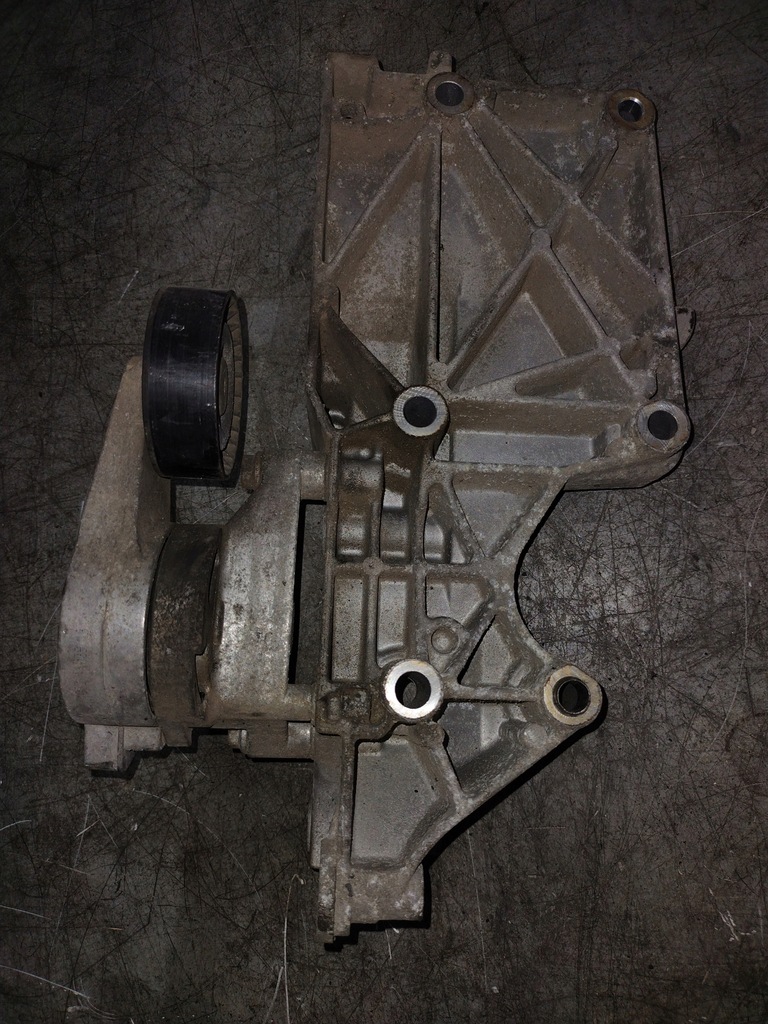 фото №6, Кронштейн генератора 03g903143a vw caddy 1.9 sdi