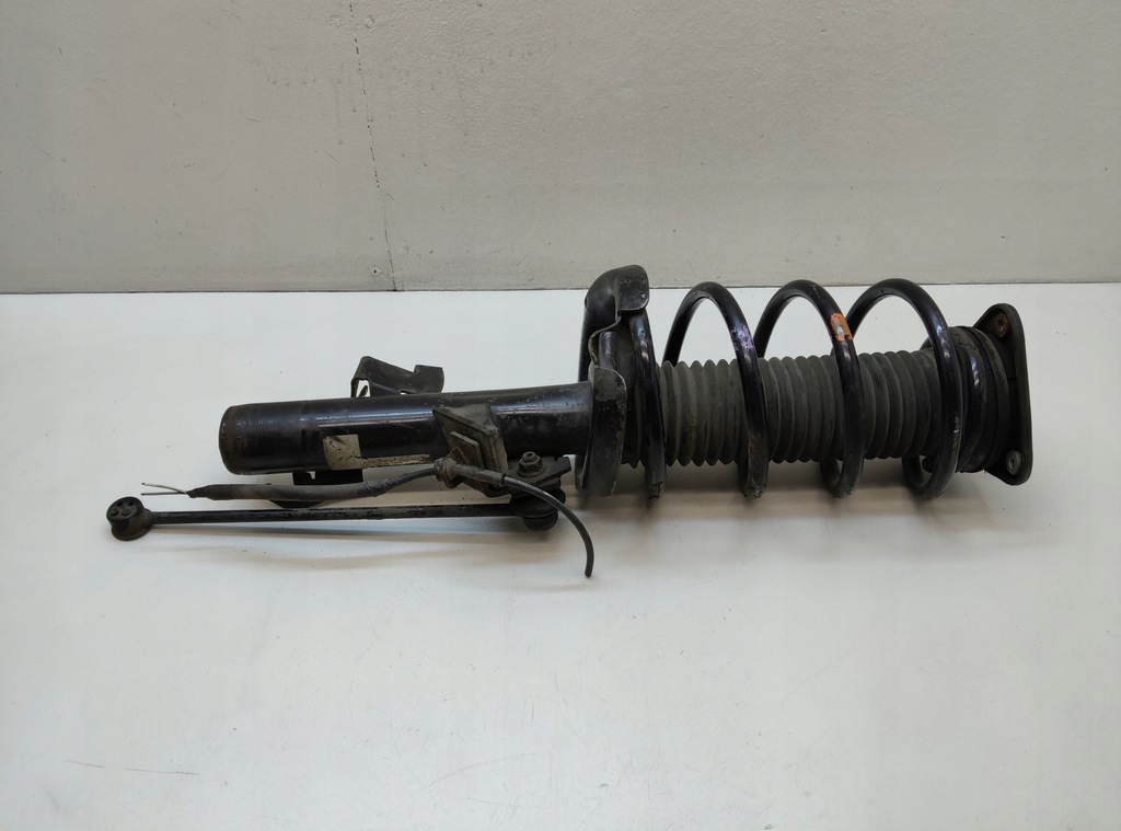 фото №1, Mazda 3 bl 1.6 амортизаторна стійка амортизатор лівий перед