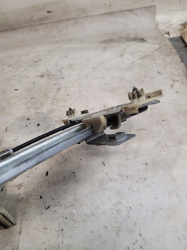 фото №10, Підйомник скло правий перед оригінальний номер 0130821789 mitsubishi space star 01r.