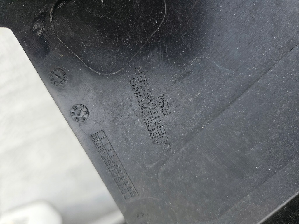 фото №8, Audi rs4 8w0-zderzak перед усилитель pod решётка радиатора 8w0807217