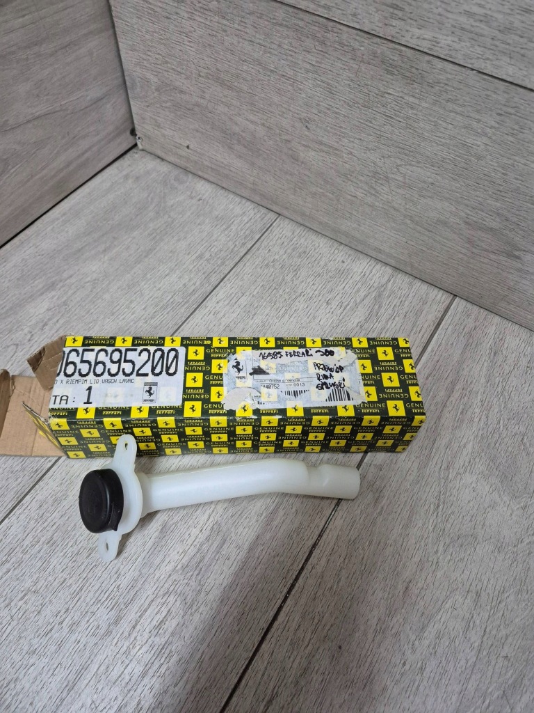 Купити 16585. ferrari 360 шланг труба омивачі 65695200