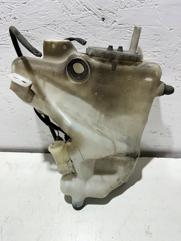 фото №4, Mercedes cls w219 бачок омивача помпа