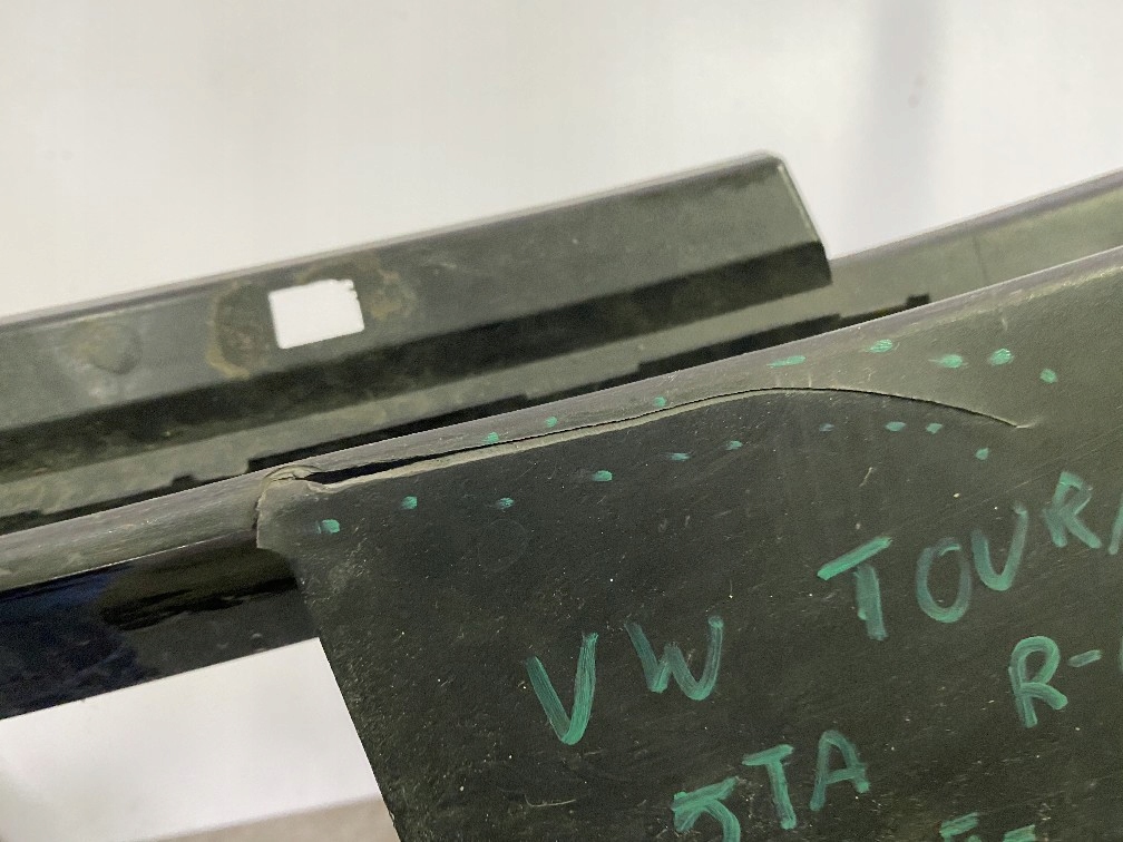 фото №3, Vw touran 5ta r line 15- спойлер задняя