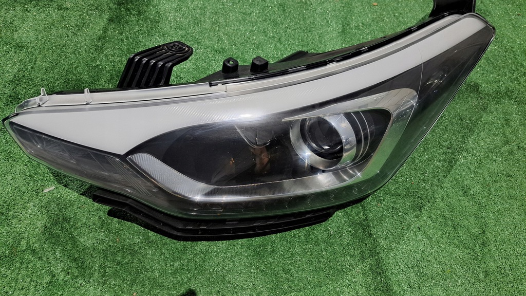 фото №1, Hyundai i20 лінза+ led лампа передня