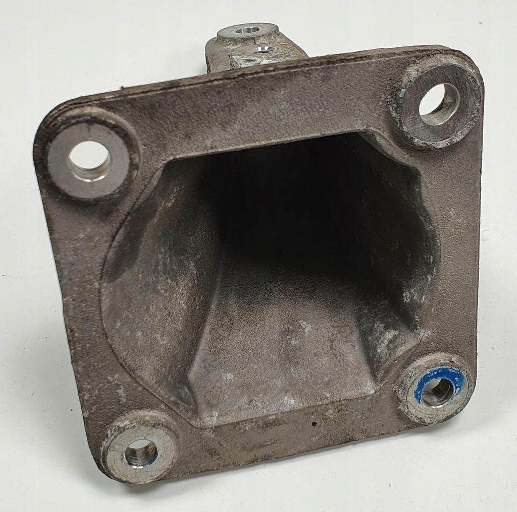 фото №3, Кронштейн двигателя левая aston martin rapide ad437m125cb