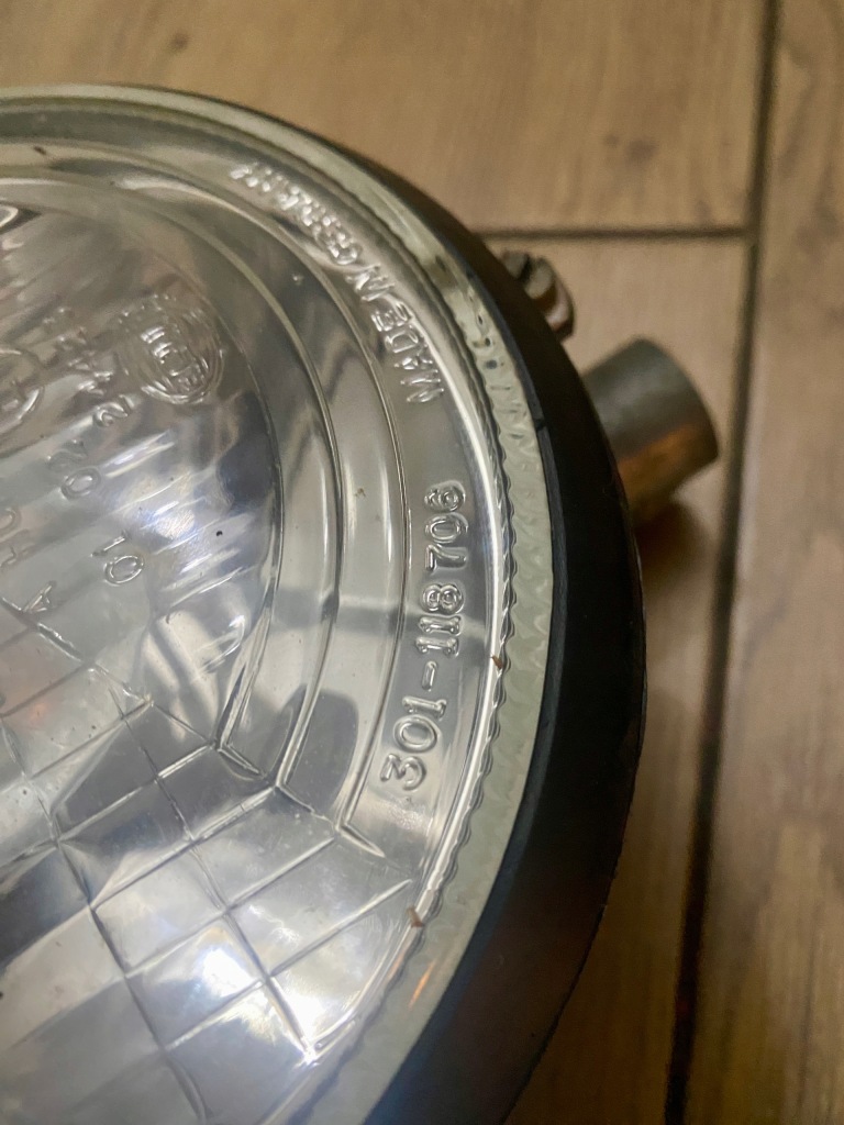 Фара drogowy 166mm, r2/t4w hella 24423 - john deere 10651762 liebherr с Разборки