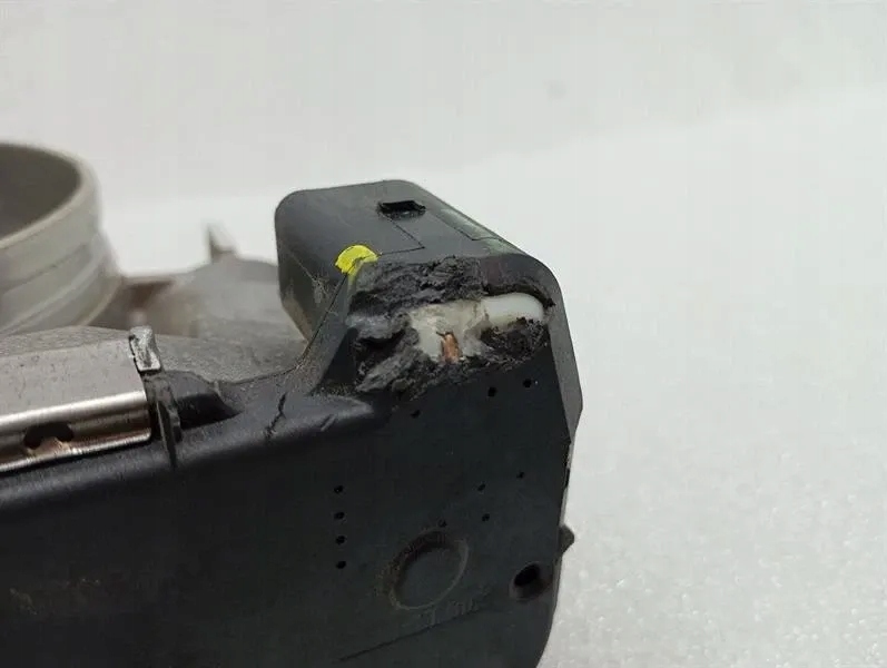 Корпус дросель ferrari roma f169 329966 корпус дросель- Зі Шроту