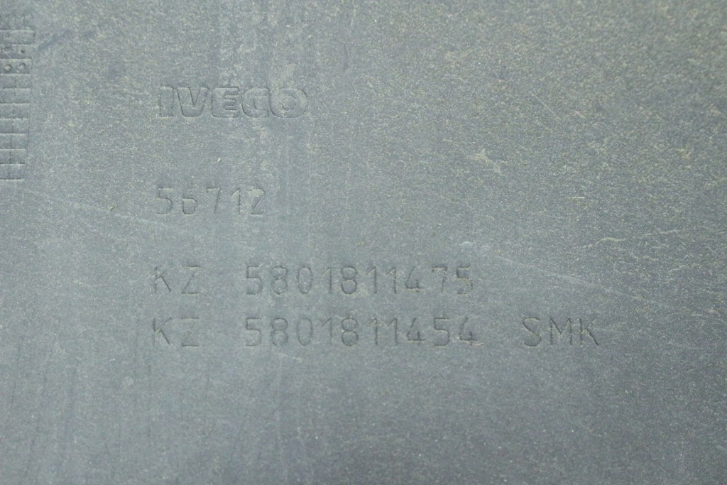 Молдинг левый bok 5801811493 iveco daily iv 17r. с Разборки