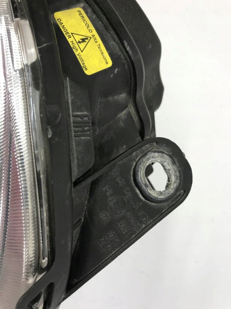 Fiat 500 abarth 07-15 лампа ксенон права перед європа 130732929301 Ціна