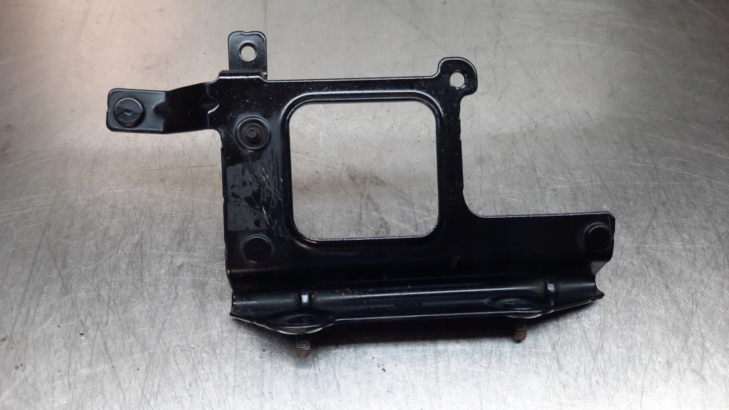 фото №2, Кронштейн кронштейн радара 31300283 volvo xc60