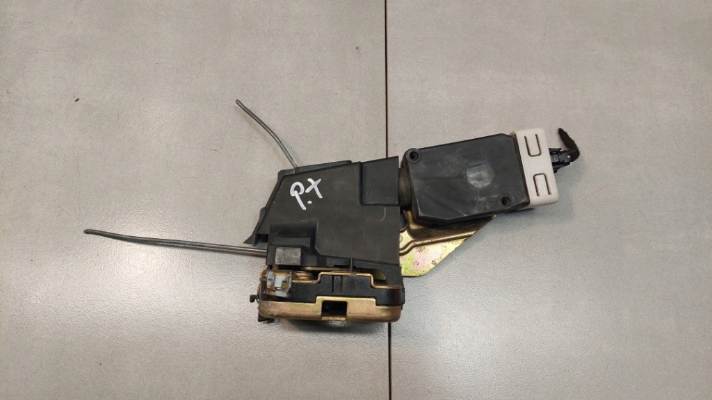 фото №2, Замок двері правий задня space star 1.8 fl