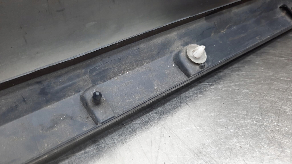 фото №7, Молдинг дверь нижняя левый задняя оригинальный номер 30661449 volvo s40 ii v50 04-12r