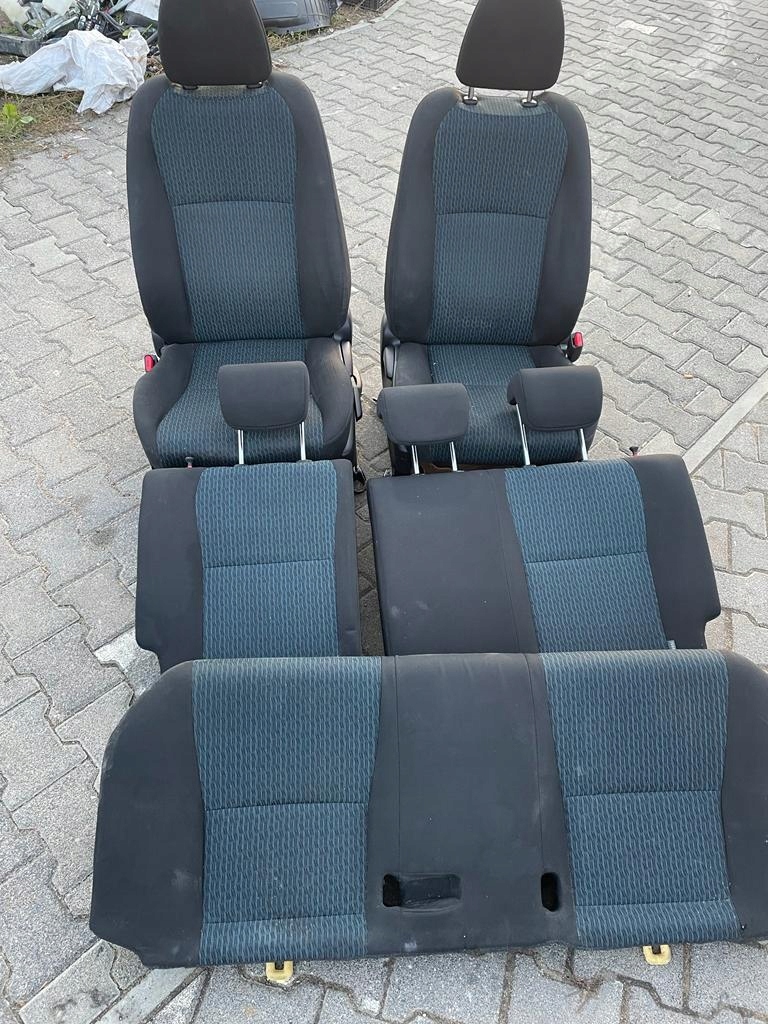 фото №1, Toyota yaris iii комплект сидінь+ петлі+ ремені