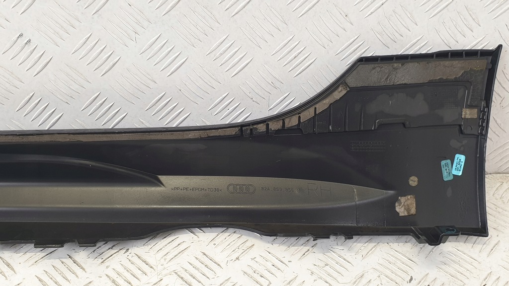 фото №10, Audi a1 82a citycarver молдинг поріг поріг правий