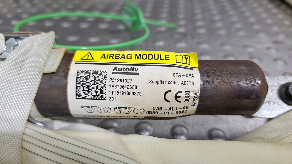 фото №6, Шторка безопасности воздушная подушка безопасности правая p31291327 volvo v40 ii