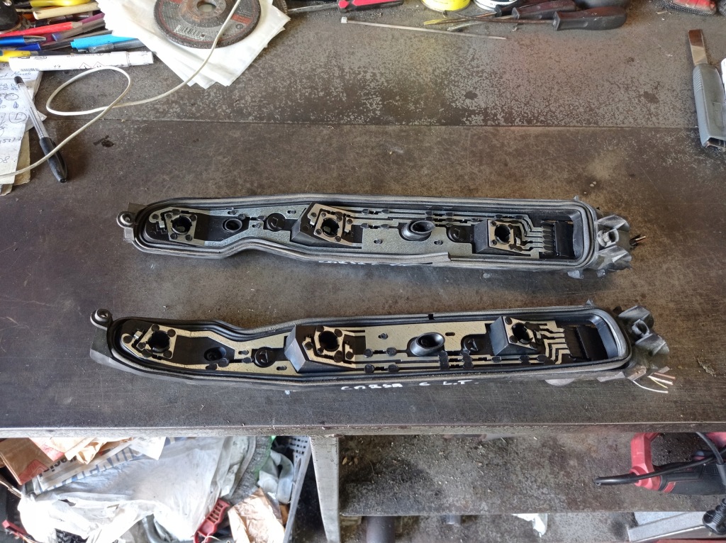 фото №1, Opel corsa c - вкладыш лампы задняя левый правый