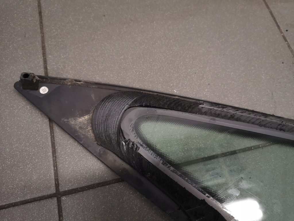 фото №8, Скло трикутник правий задня vsg audi a8 d3 06r