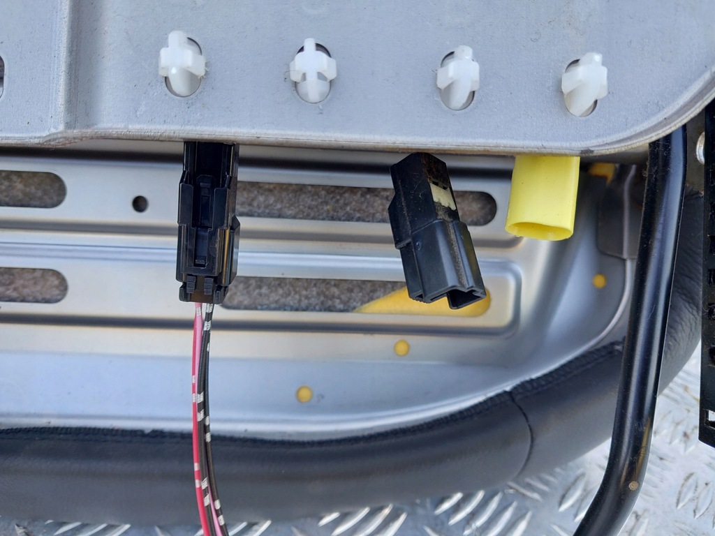 фото №13, Сиденья заднее сиденье кожа mitsubishi asx black edition