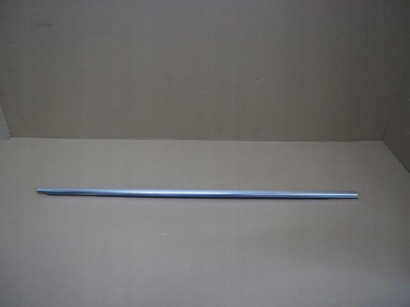 фото №1, Молдинг ущільнювач двері parapet правий перед mercedes eqb x243
