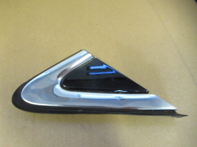 фото №1, Kia sorento iii трикутник правий