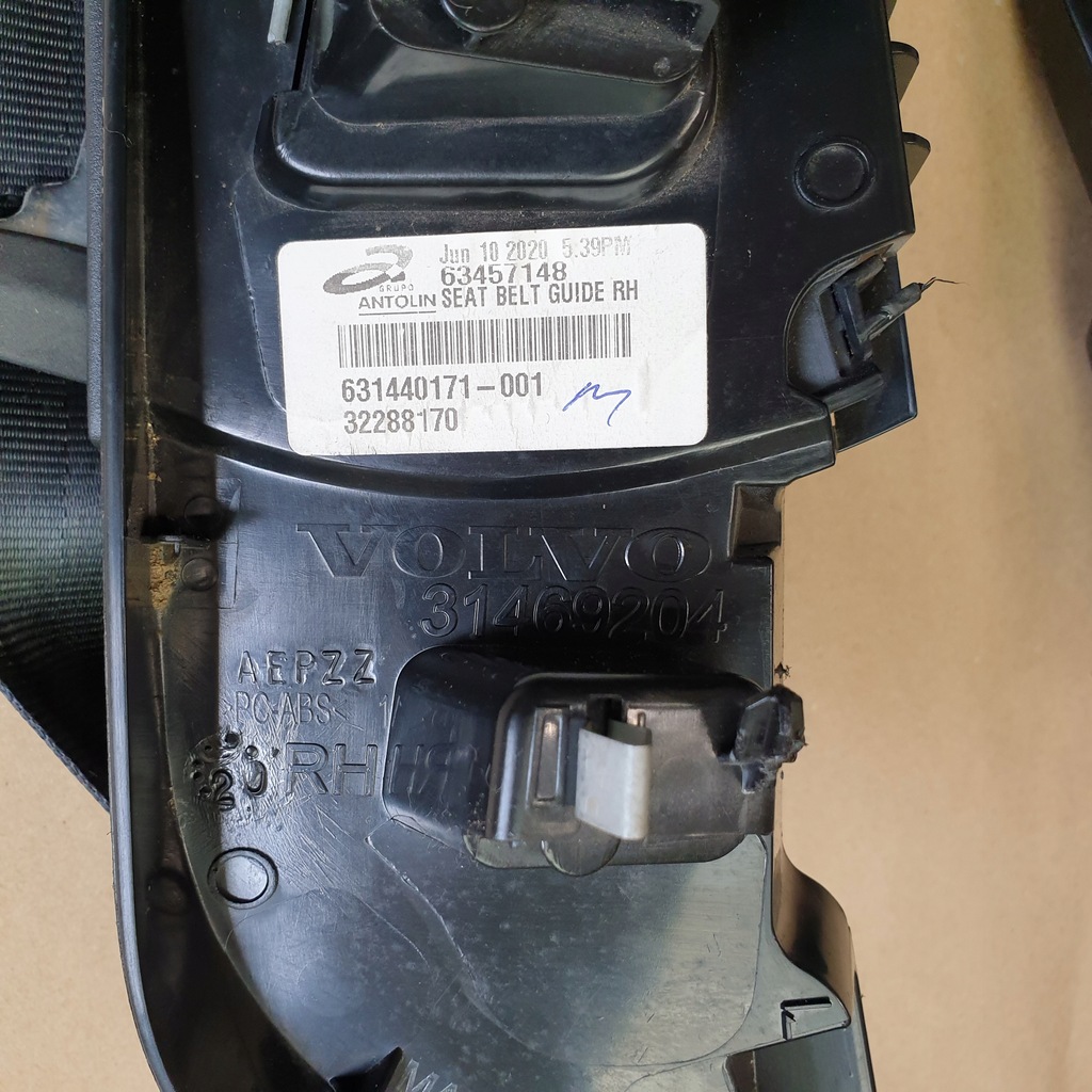 фото №11, Pas безопасности натяжитель задняя volvo xc40 xc-40