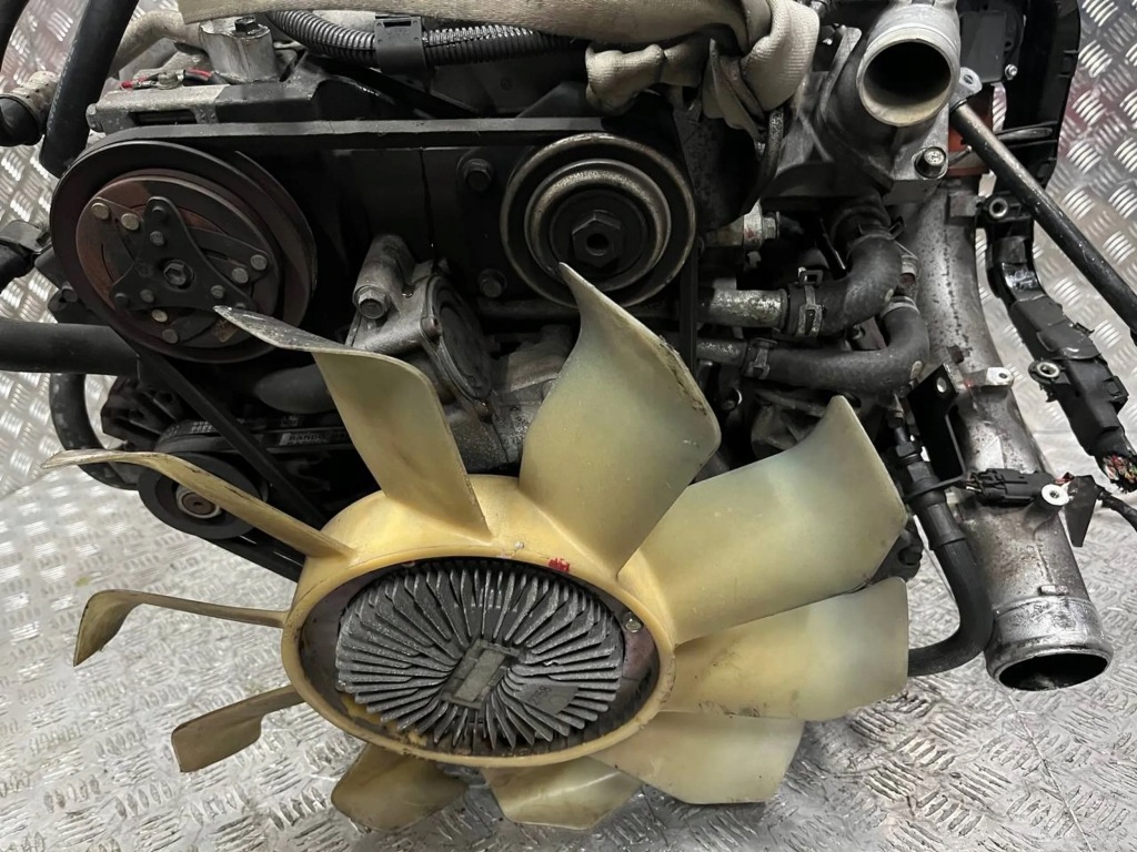 Двигун комплектний  mitsubishi canter 2006 3.0 4m42 з japonii!!! Зі Шроту