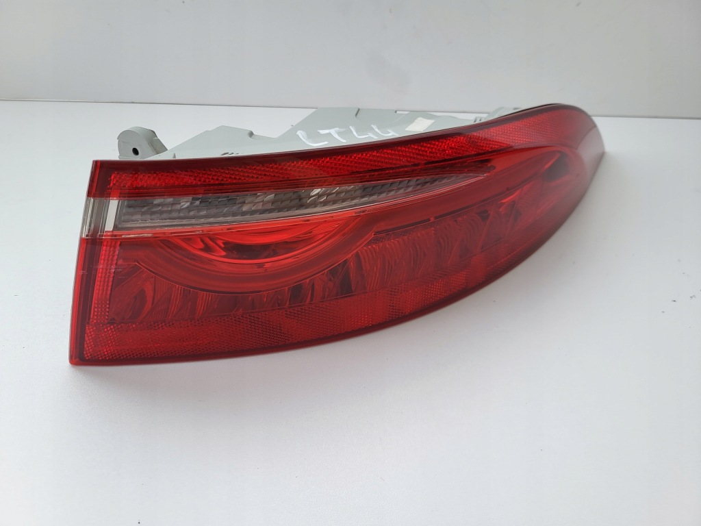 фото №1, Jaguar xf x260 права лампа w крила задня led