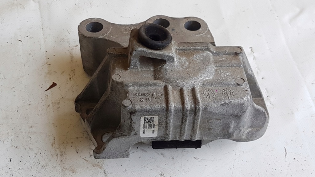 фото №2, Jeep compass 2 2018 подушка двигуна