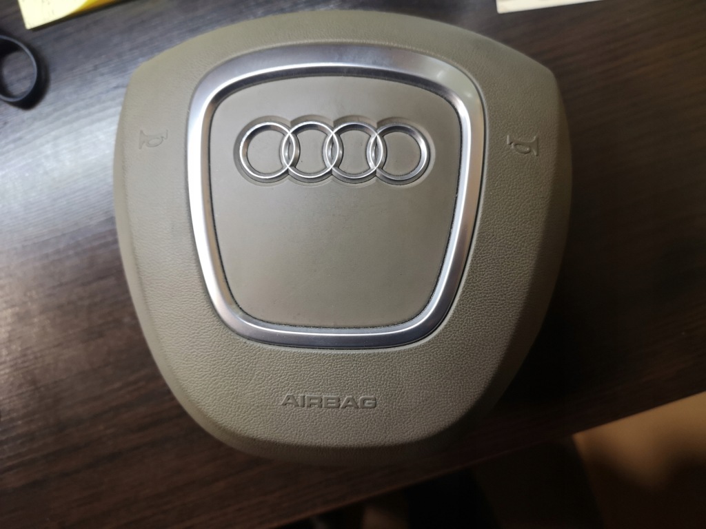 фото №1, Подушка подушка безопасности кремовый audi a6 c6 4f0880201s