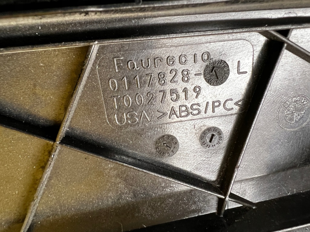 Купить Молдинг туннель среднего левая кожа merino черная bmw x5 e70 x6 e71