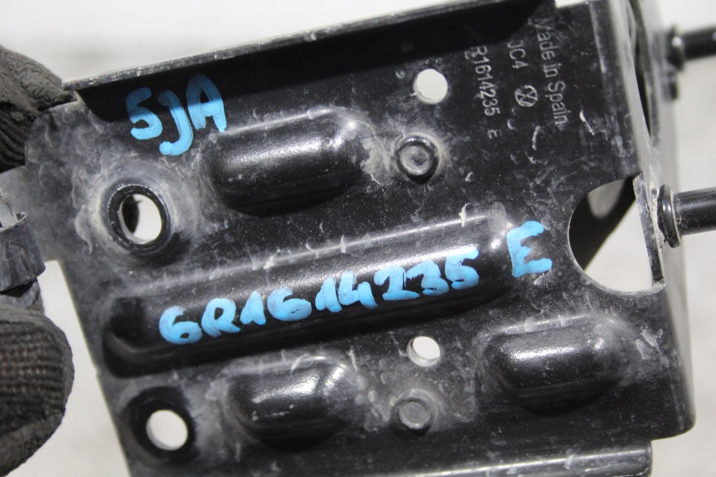 фото №2, Кронштейн кронштейн насоса abs skoda rapid 5ja 5j