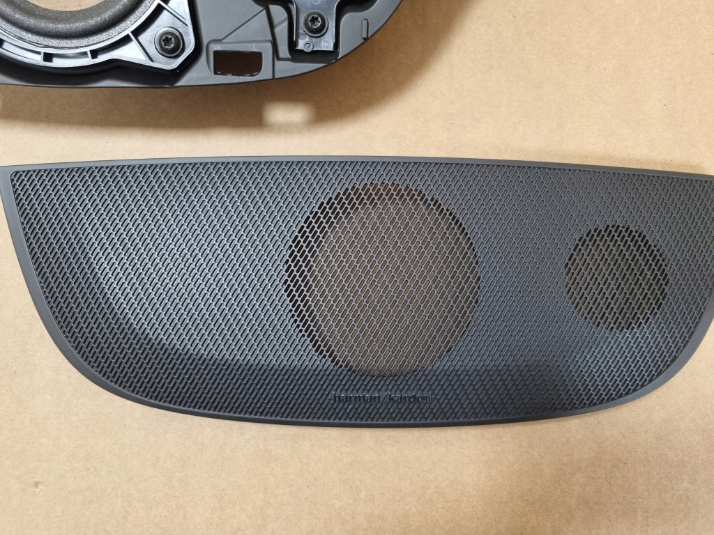 фото №4, Volvo xc40 динамік накладка harman kardon