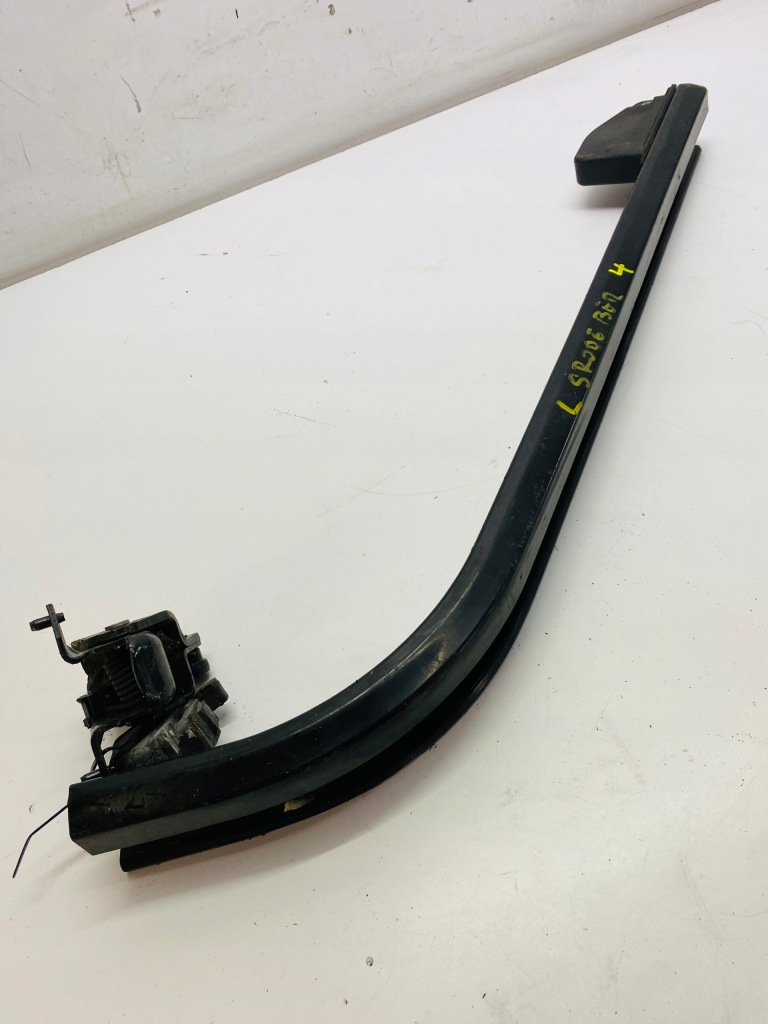 фото №1, Направляющая ролик левый середина berlingo partner iii