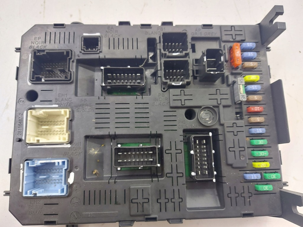 фото №6, Citroen c5 2009 рамка / модуль предохранителей