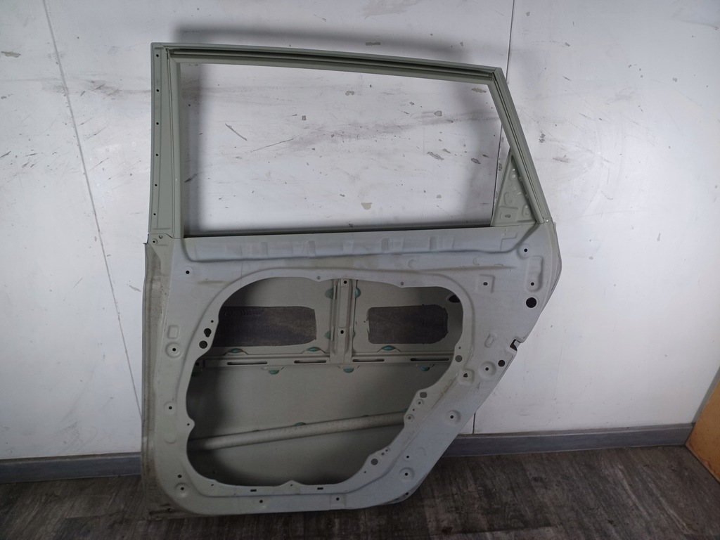 фото №13, Дверь --- kia carens-- задние правое --- сервисные оригинальные