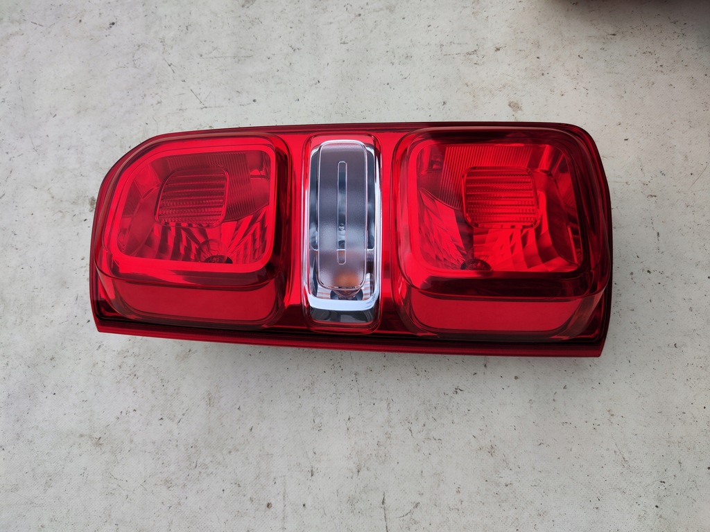 фото №1, Лампа задняя левая задняя toyota proace ii expert iii jumpy 9808243182