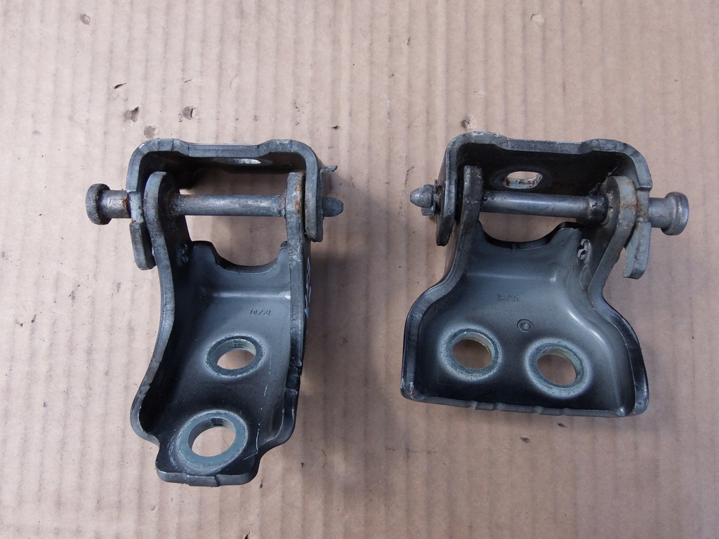 фото №5, Петлі двері правий перед exl citroen c3 ii komple