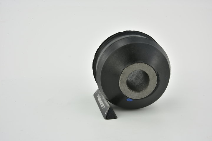 фото №2, Втулка важеля перед do dodge ram 1500 3.9 5.2