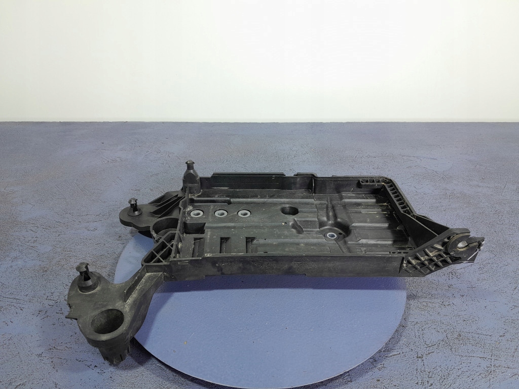 фото №1, Skoda octavia iii основание аккумулятор 5q0915321j