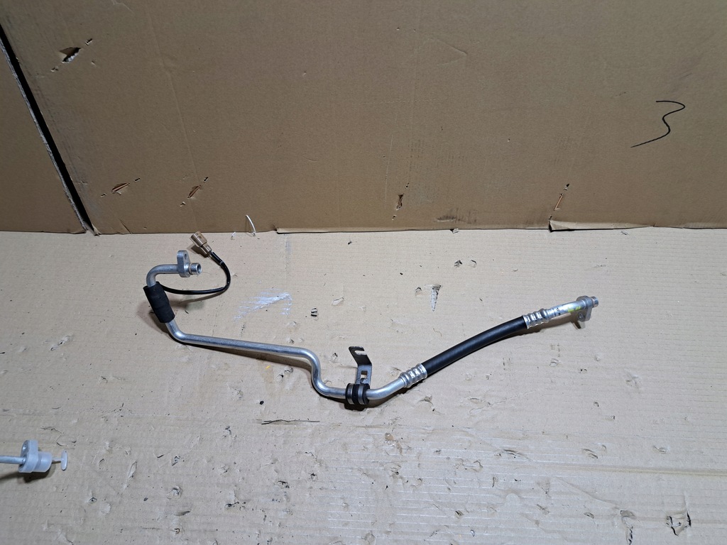 фото №1, Шланг кондиционера renault zoe 924406739r