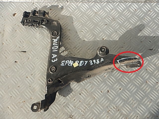 фото №1, Audi a3 8p левый направляющая задний бампера задняя