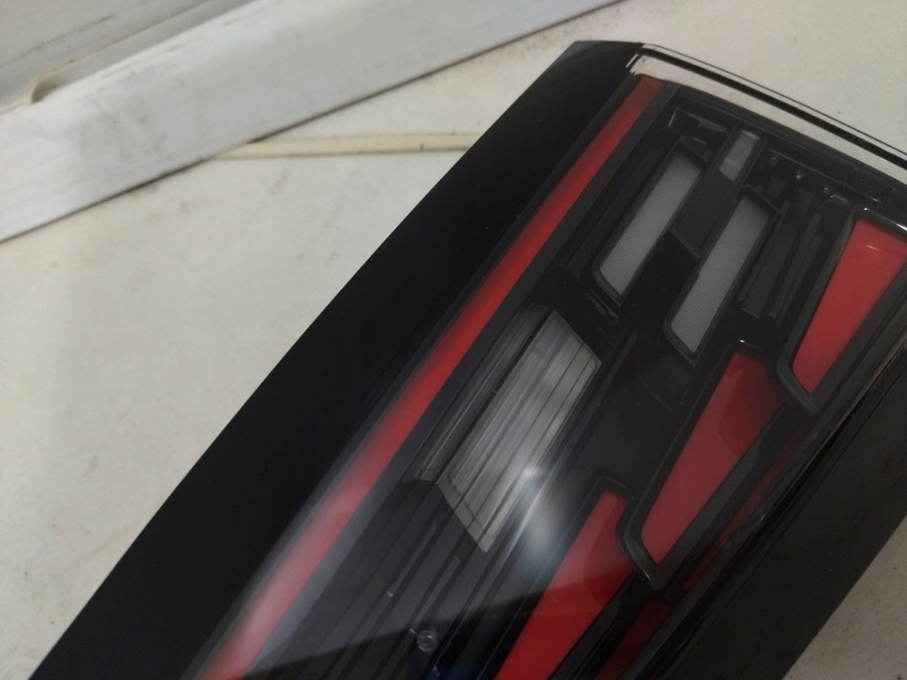 фото №14, 11a945307d оригинальная лампа задняя накладка крышки багажника vw id4 id.4 2022+