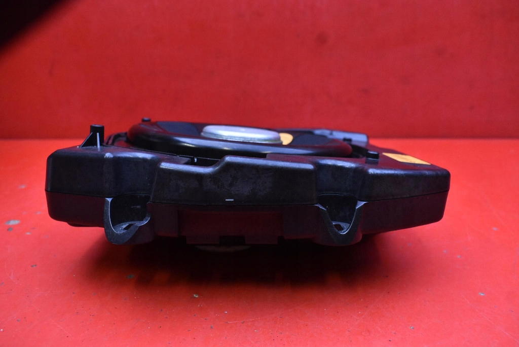 Динамик сабвуфер правый 9241118 bmw f01 f02 08-12 Киев