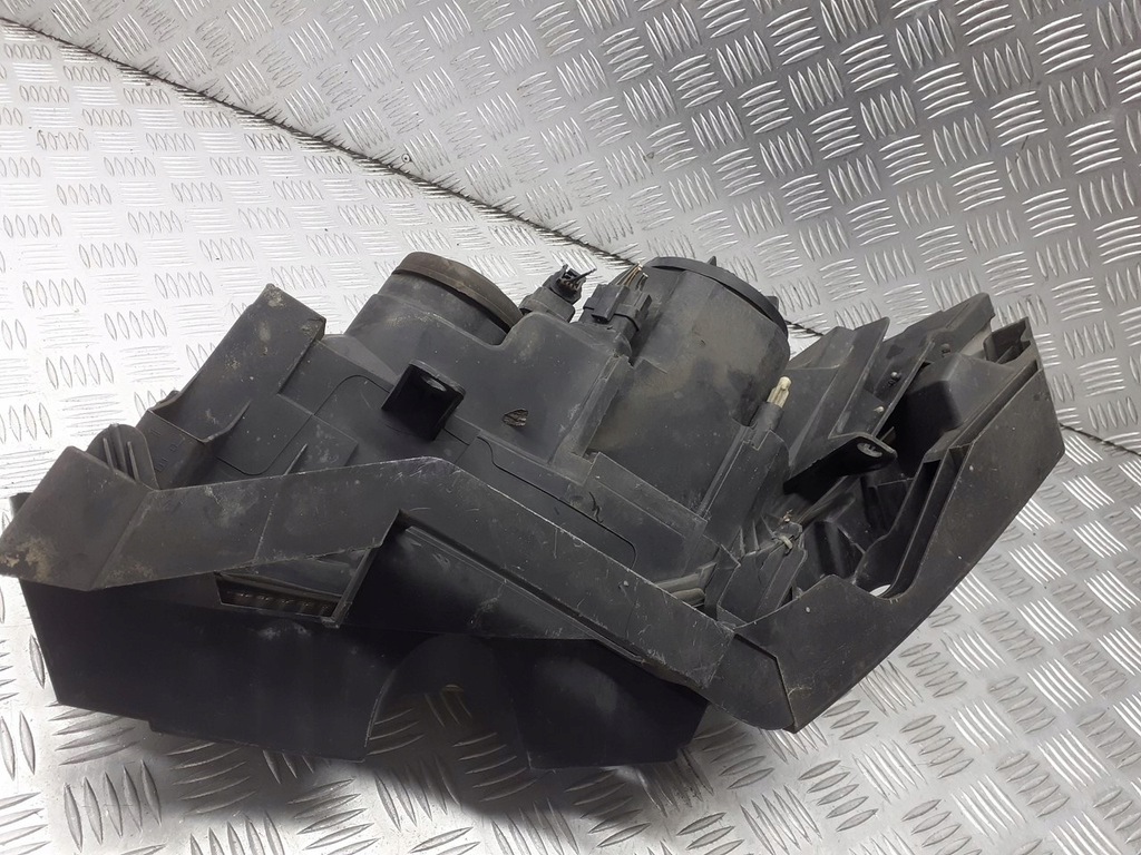 фото №2, Лампа левая передняя renault megane ii lift 8200412741b