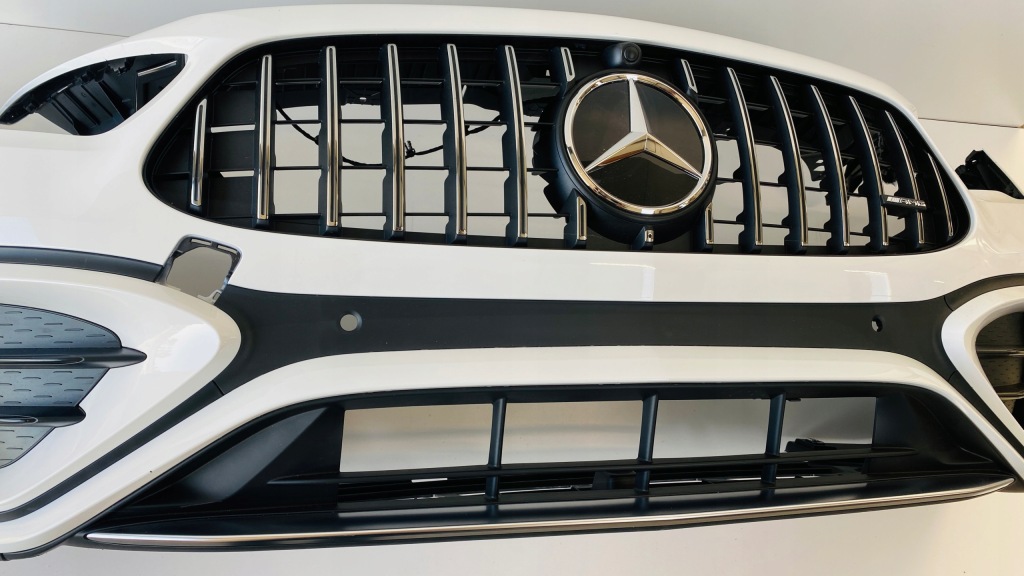 Бампер передні  mercedes gla h247 35amg 45amg в Україні