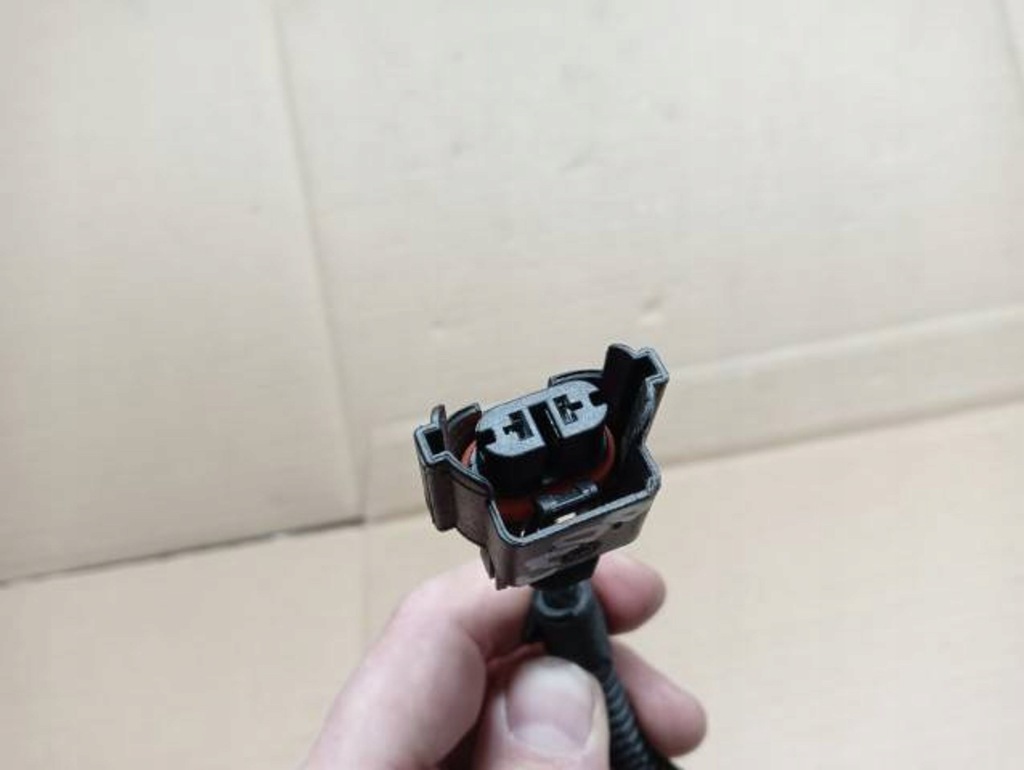 фото №5, Штекер шланг протитуманної фари vw caddy 16r