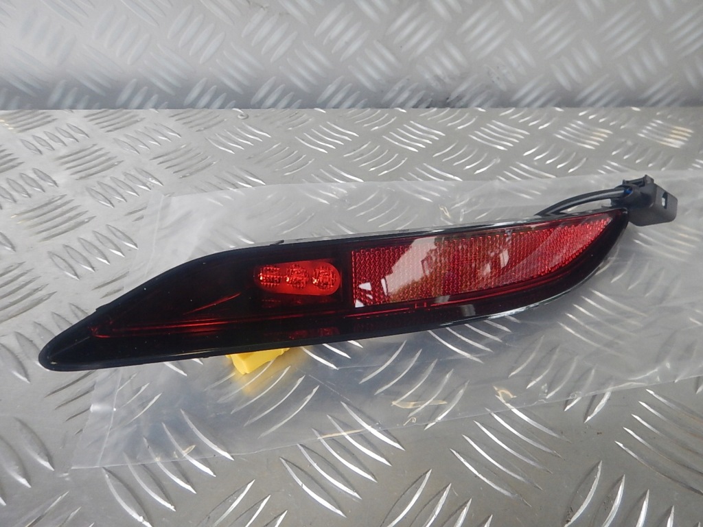 фото №1, Vw id3 id.3 левый отражатель w бампер задняя 10b945701